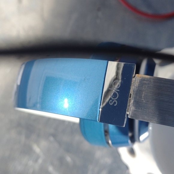 Beats Blue Wired Headphones NWOT - Picture 2 of 3